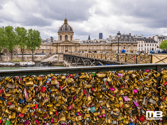 PARIS_01-533x400